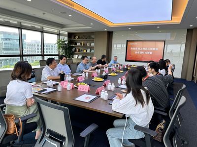 智能科技，企创未来——上海总工程师协会走进科大智能教育设备