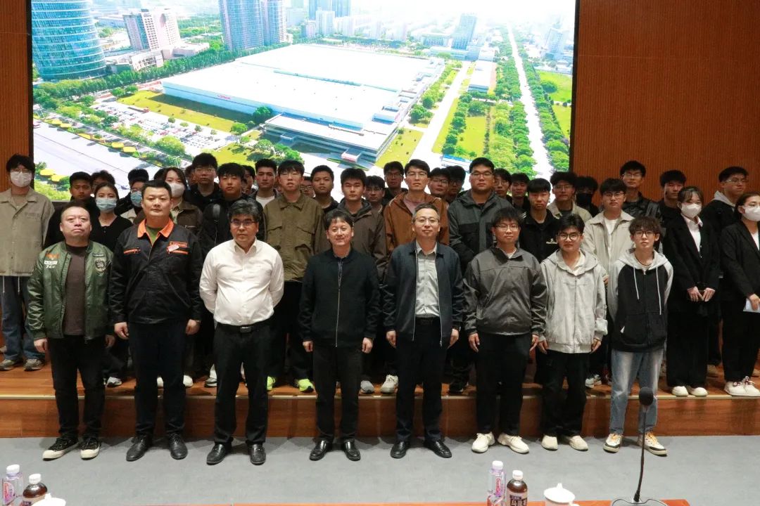 探访制造前沿，共筑产教融合新桥——学院书院师生赴宁夏小巨人机床开展访企拓岗及教育设备调研活动